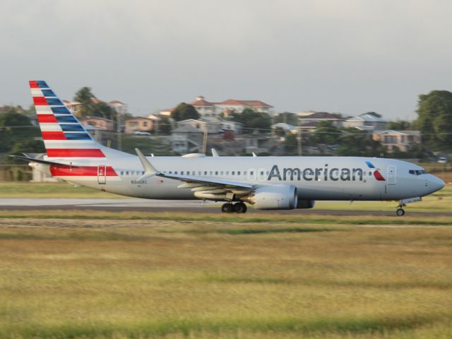 Boeing 737 MAX 8 (N306RC)