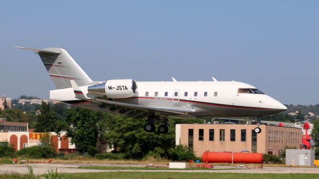 Canadair Challenger (M-JSTA)