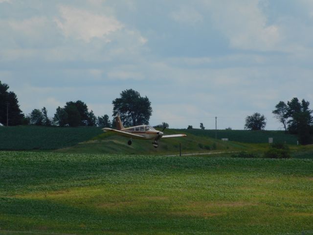 Piper Cherokee (N6303J)