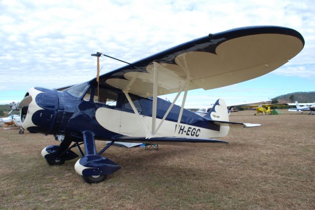 Cessna Skyhawk (VH-EGC) - Lovely example of an elegant airplane!