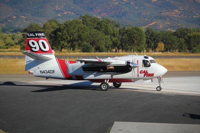 N434DF — - Tanker 90 Taxing into Loading pit #1 During the Walker fire Near Willits, Ca