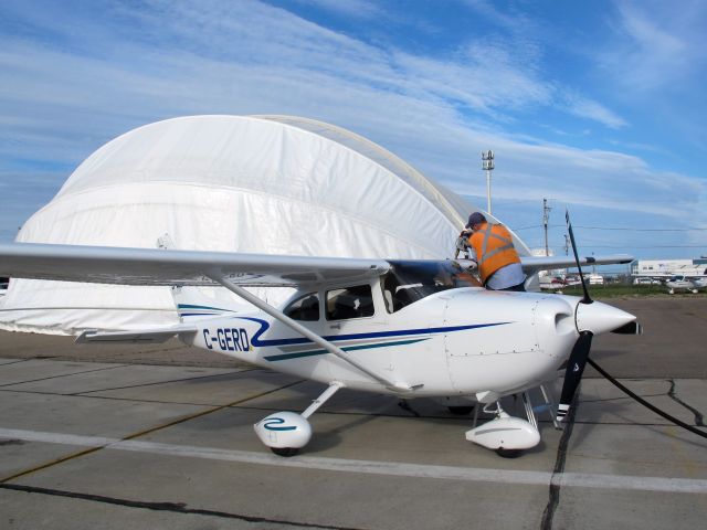 Cessna Skylane (C-GERD) - The Skylane is one of the best personal travel aircraft.