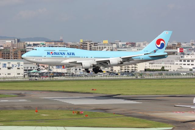 Boeing 747-200 (HL7492)