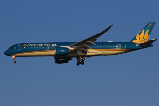Airbus A350-900 (VN-A890)