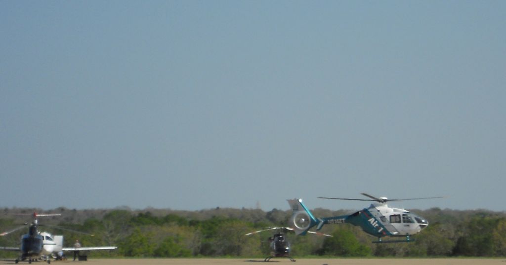 N914ET — - East Texas Medical Centers Air 1 waiting for clearance to take off from KCLL. The pilot definitely had a hover button! Despite gusty winds, he held the chopper right where it was at until he got clearance and took off.