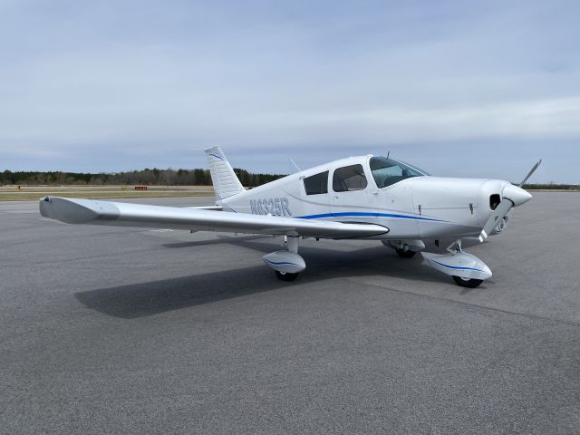 Piper Cherokee (N6325R)