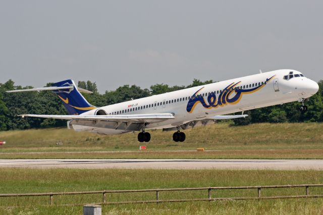 McDonnell Douglas MD-90 (HB-JIA)