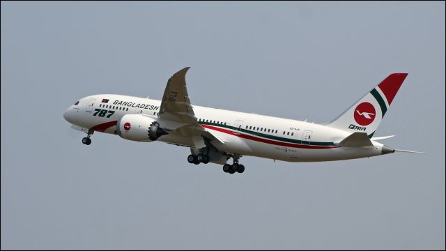 Boeing 787-8 (S2-AJS) - BBC2801 on rotation from Rwy 34L to begin its delivery flight to DAC / VGHS on 8.18.18. (ln 726 / cn 40126).