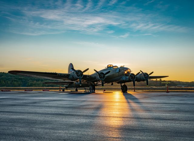 Boeing B-17 Flying Fortress (N231909) - Collings Foundation B-17G Nine-O-Nine at the Auburn-Lewiston Airport (KLEW) September 27, 2019.