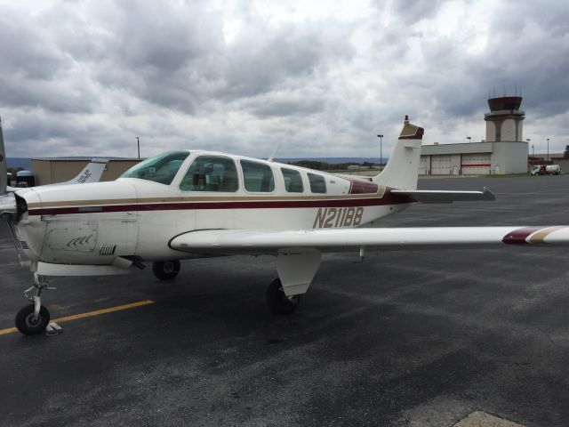 Beechcraft Bonanza (36) (N211BB)