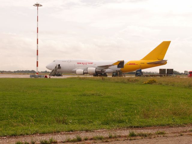 Boeing 747-400 (N743CK)