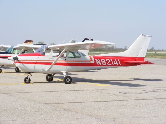 Cessna Skyhawk (N92141)