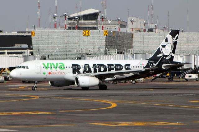 Airbus A320 (XA-VAK) - Viva Aerobus / Airbus A320-232 / MSN 6755 / XA-VAK "Raiders" / MMMX 02/2023