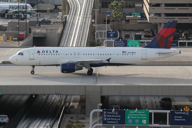 Airbus A320 (N351NW)