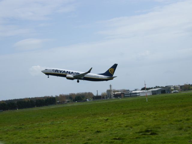 Boeing 737-800 (EI-DPD)