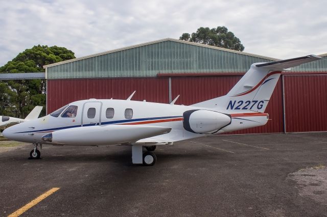 Eclipse 500 (N227G)