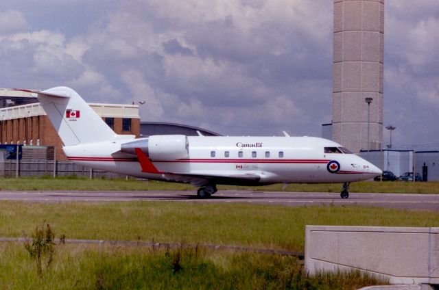 Canadair Challenger (14-4614) - Date 10/07/99 c/n 3036