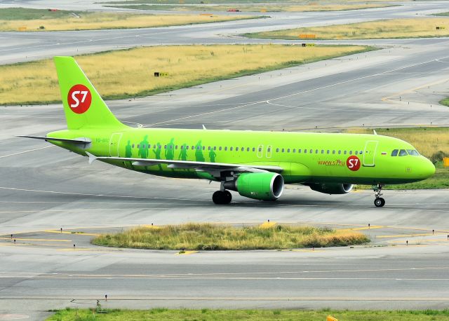 Airbus A320 (VQ-BRC)