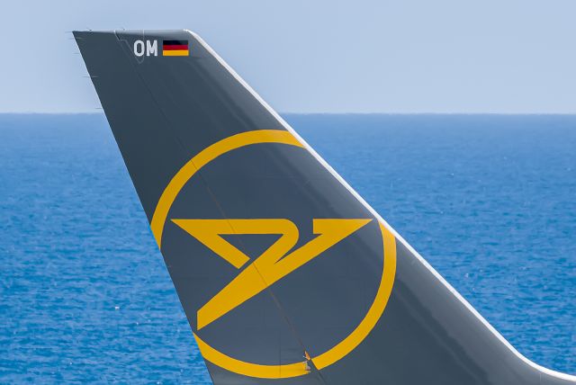 Boeing 757-200 (D-ABOM)