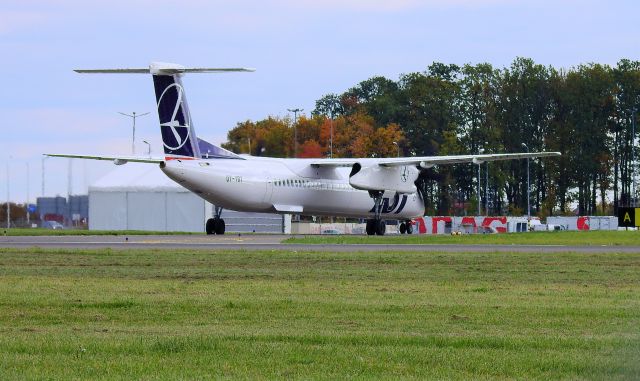 de Havilland Dash 8-400 (OY-YBY) - EPLB/LUZ