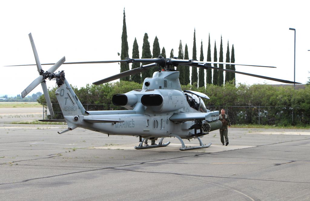 16-8801 — - KRDD - HMLAT-303 Ship 649 (AH-1Z Viper) on the ramp at Redding,CA. This was 1 of 4 ships from HMLAT-303 that touched down in Redding, CA due to bad weather traveling Camp Pendleton-Eugene, Oregon Apr 7th, 2017.. This Gunship being readied for departure by the helicopter Pilot in this view.