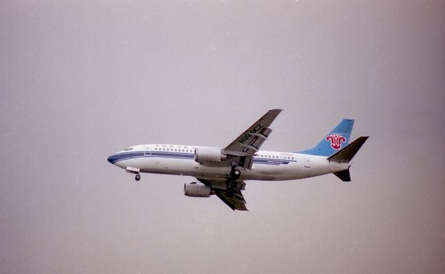 BOEING 737-300 (N999CZ) - C/n 25604 date 08/12/94