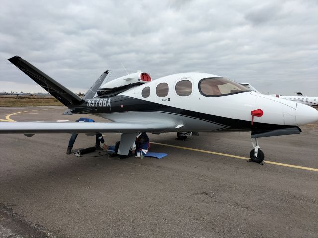 Cirrus Vision SF50 (N578BA)