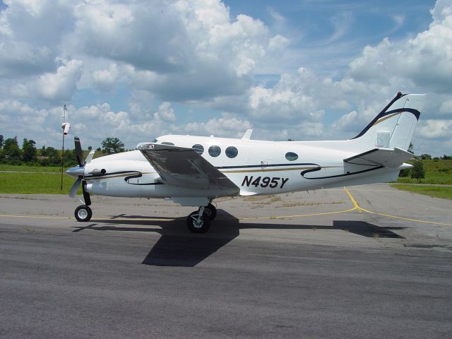 Beechcraft King Air 90 (N495Y)