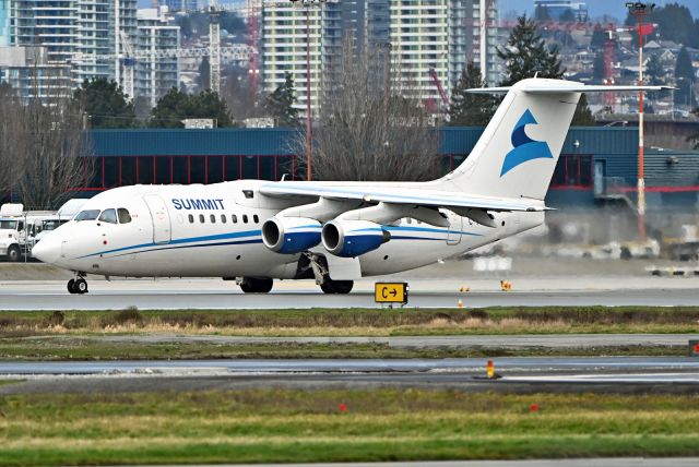 Avro Avroliner (RJ-85) (C-FLRJ)