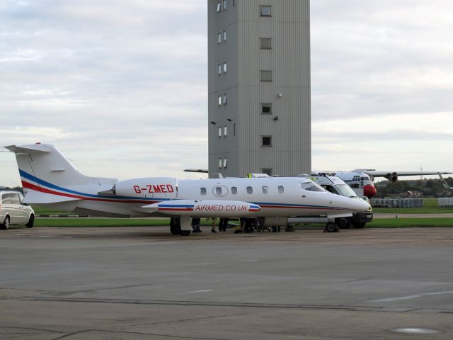 Learjet 35 (G-ZMED)