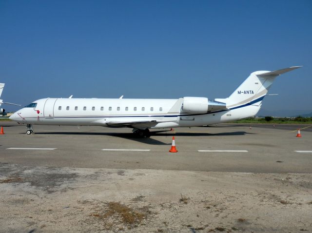 Canadair Regional Jet CRJ-200 (M-ANTA)