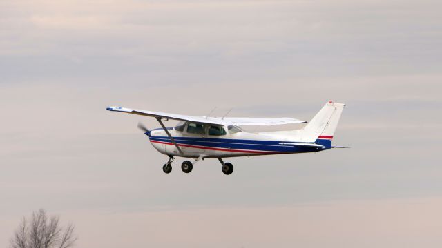 Cessna Skyhawk (N739WR)