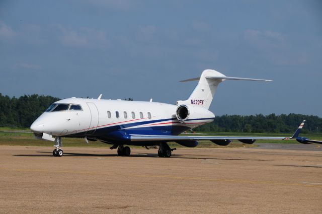 PEREGRINE PJ-3 Falcon (N530FX) - Flexjet arriving for Briggs & Stratton VIPs.