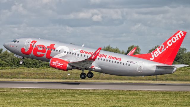 BOEING 737-300 (G-CELH)