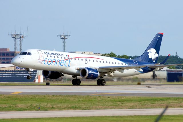 Embraer ERJ-190 (XA-ACJ) - 4 departure.