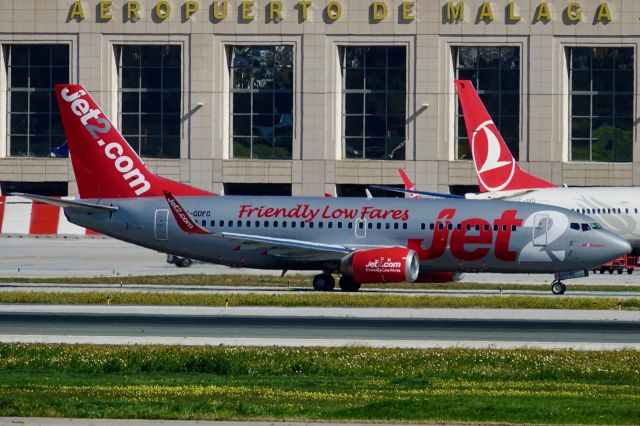 Boeing 737-700 (G-GDFG)