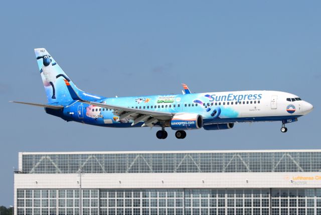Boeing 737-800 (TC-SNU)