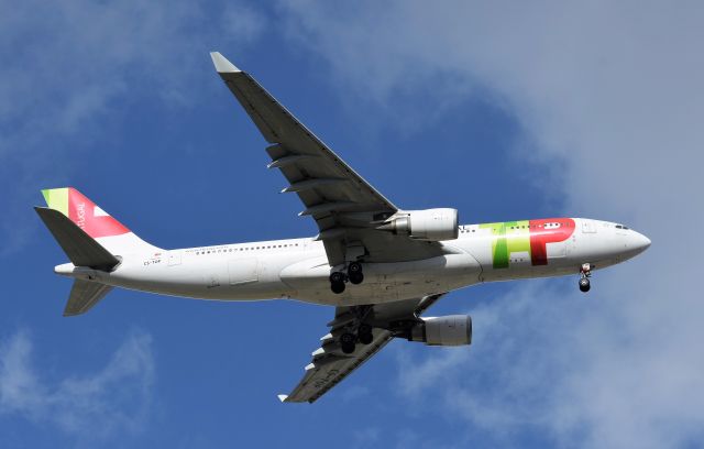 Airbus A330-300 (CS-TOP)