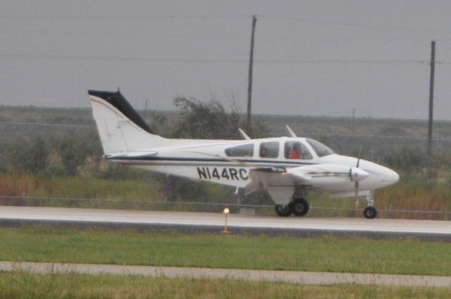 Beechcraft 55 Baron (N144RC)