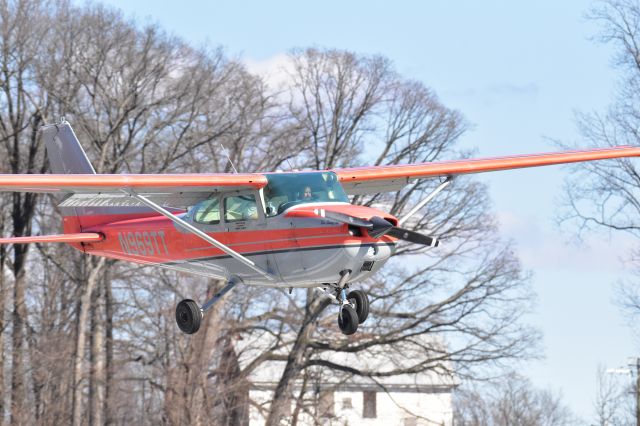 Cessna Skyhawk (N969TT)