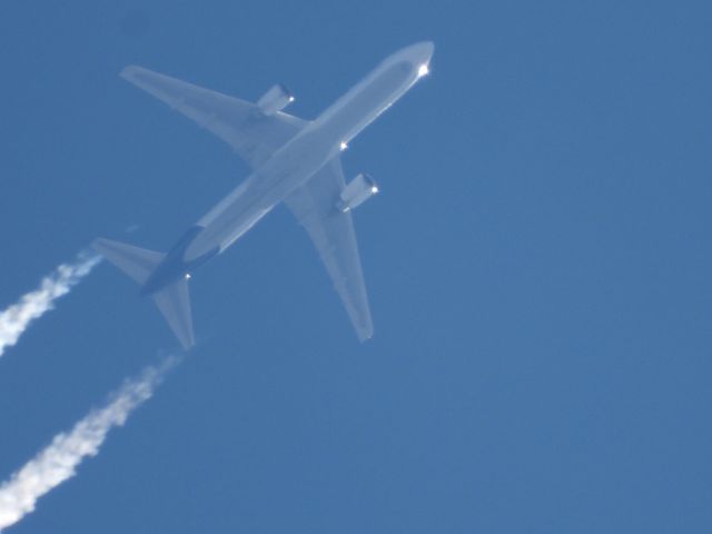 BOEING 767-300 (N125FE) - FDX5813br /MEM-ANCbr /03/27/22