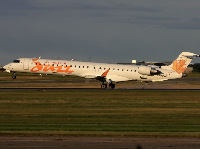 Canadair Regional Jet CRJ-900 (C-FDJZ)