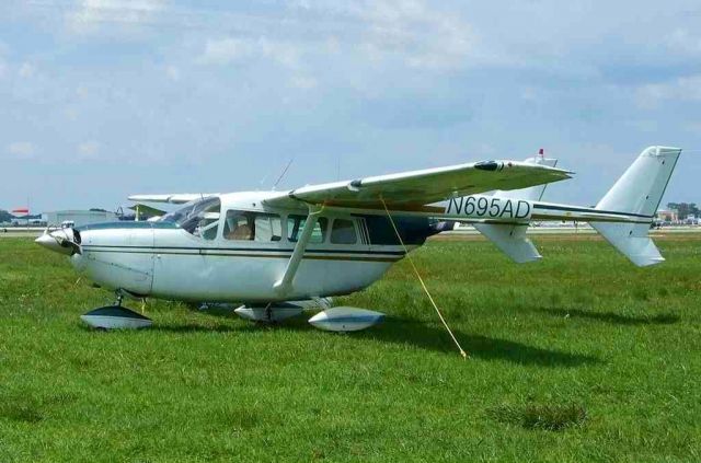 Cessna 336 Skymaster (N695AD)