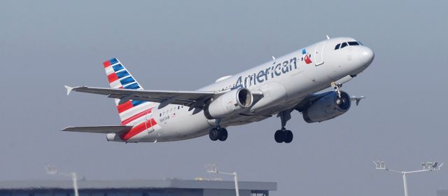 Airbus A320 (N661AW) - phoenix sky harbor international airport AAL501 13DEC19