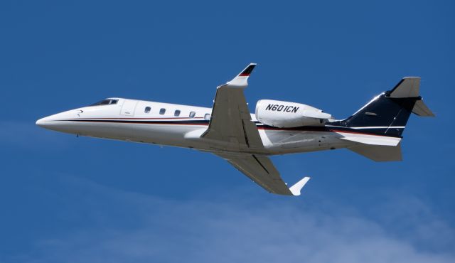 Learjet 60 (N601CN) - Departing Naples