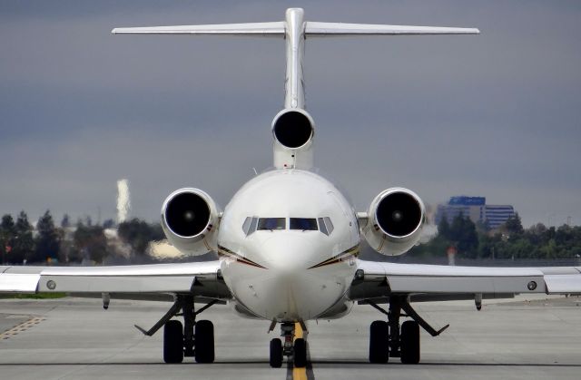 BOEING 727-200 (N724YS)