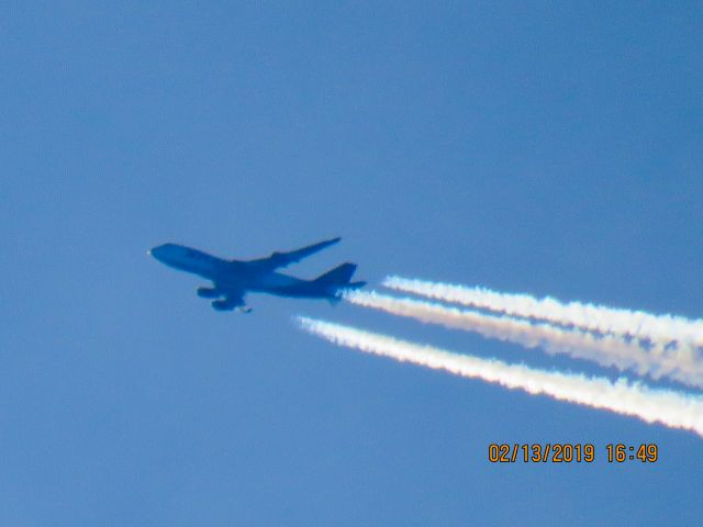 Boeing 747-400 (N497MC)