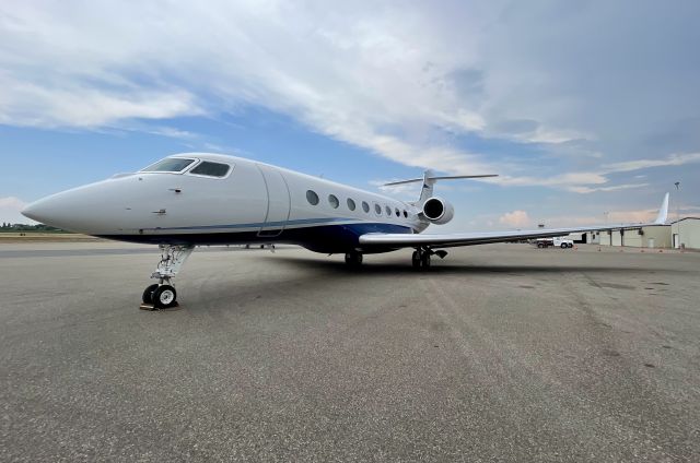 Gulfstream Aerospace Gulfstream G650 (N400J)