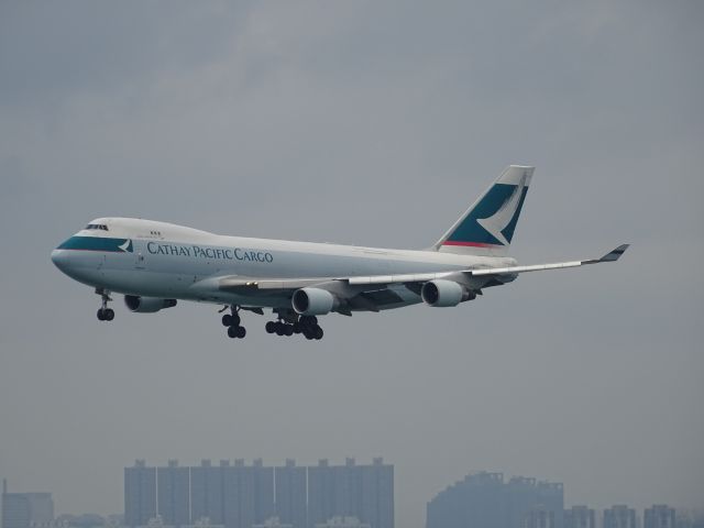 Boeing 747-400 (B-LID)