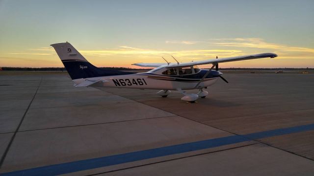 Cessna Skylane (N63461) - Standing outside of Astin Aviation in CLL after a great burger run. Ready for a nice night flight back to CXO.